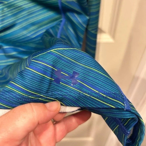 Women’s Under Armour Fitted Coldgear 1/2 zip Long‎ Sleeve pullover jacket Medium - Picture 4 of 8